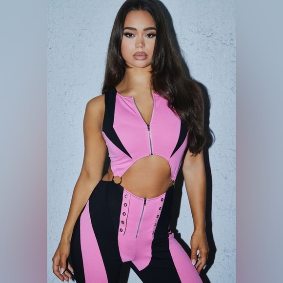 🆕 FASHION NOVA Rolling Up Colorblock Jumpsuit - Black/Pink SIZE MEDIUM - Picture 5 of 7